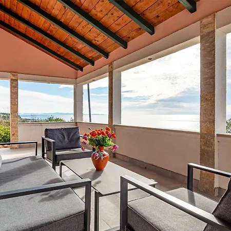 Holiday home Amazing In With House Sea View Postup