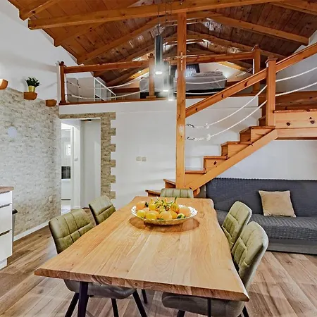Amazing In With House Sea View Holiday home Postup