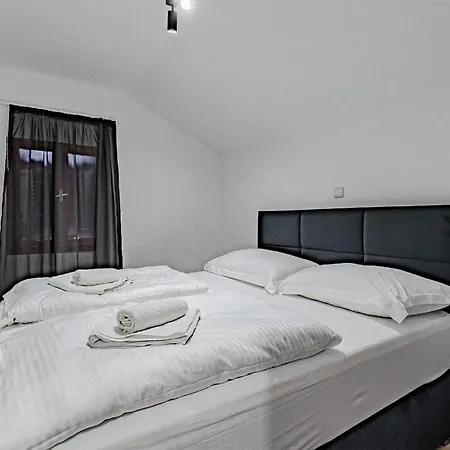 Amazing In With House Sea View *