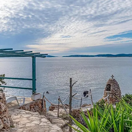 Amazing In With House Sea View *